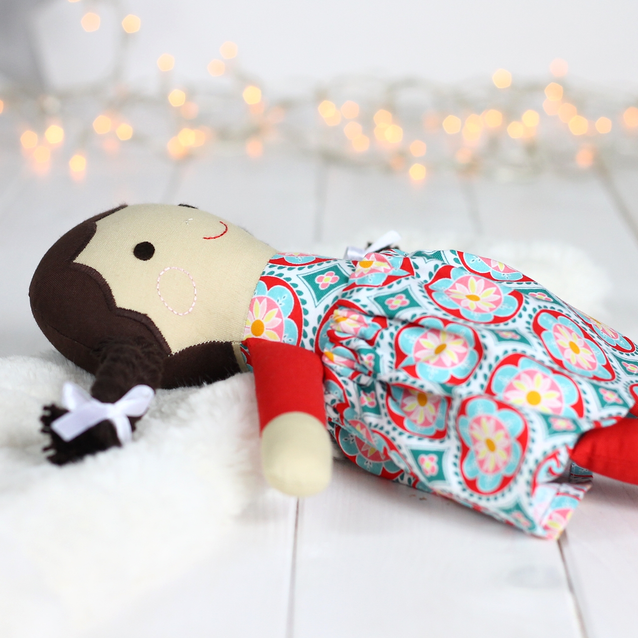 Lalka dla małej dziewczynki