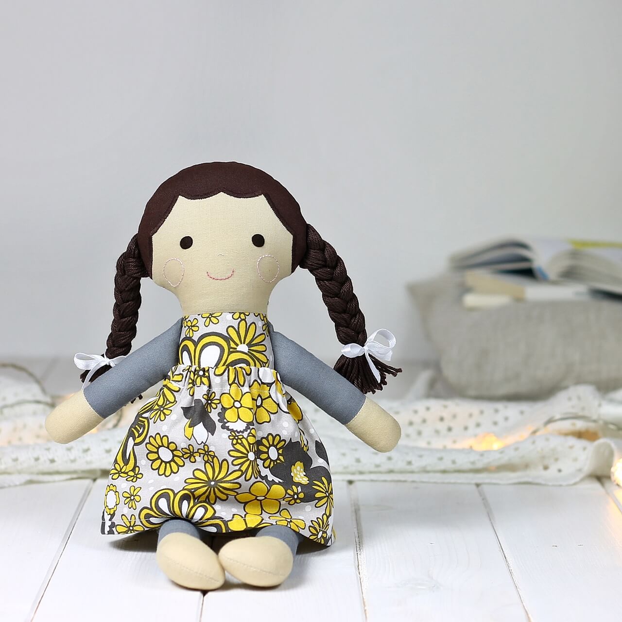 lalka ręcznie szyta